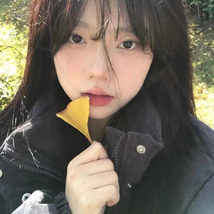笼中女